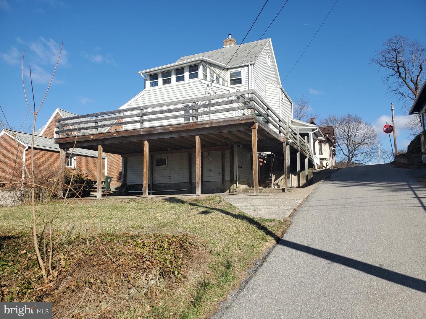 126 W Curtin Street photo 2
