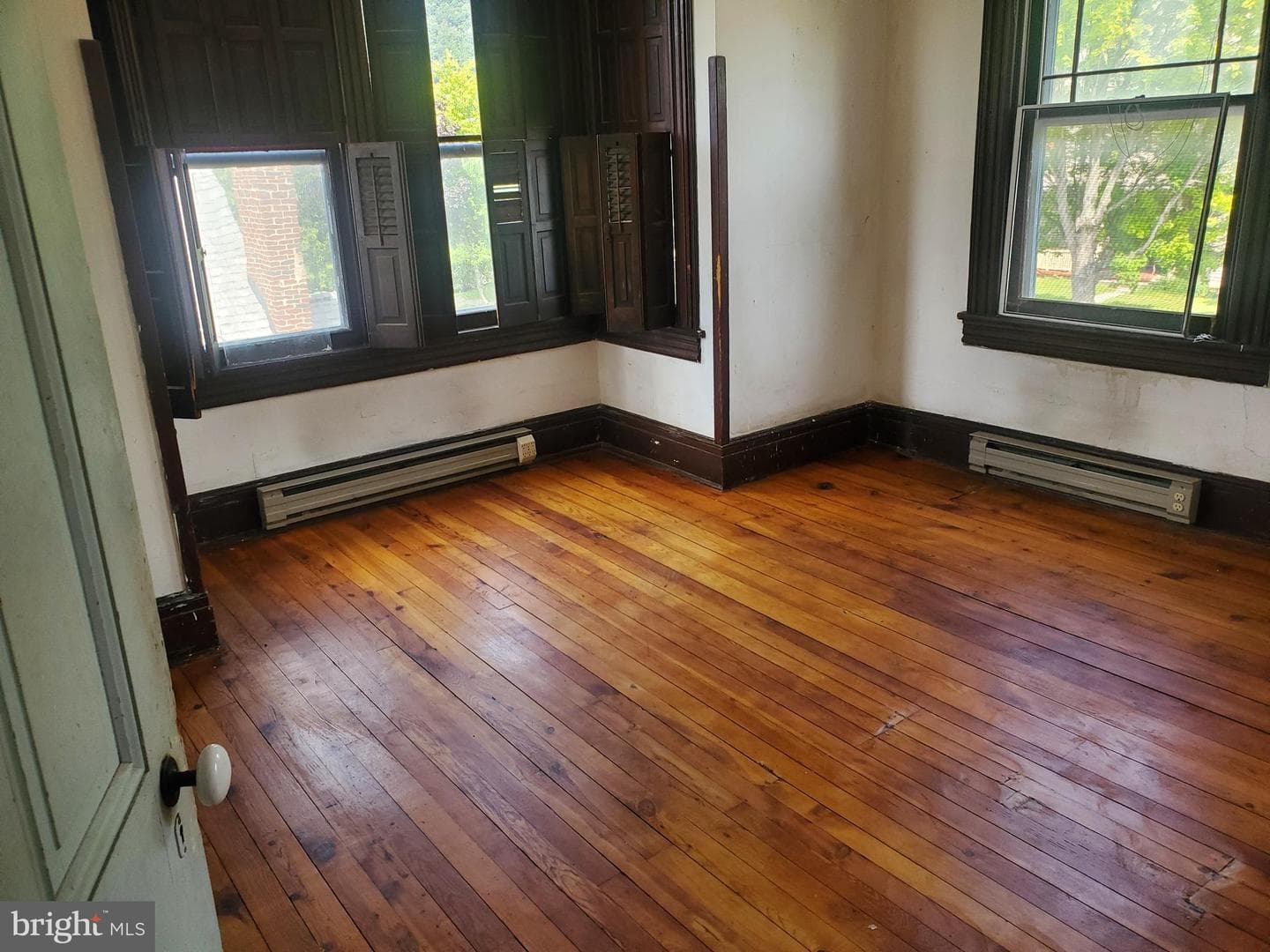126 W Curtin Street photo 5