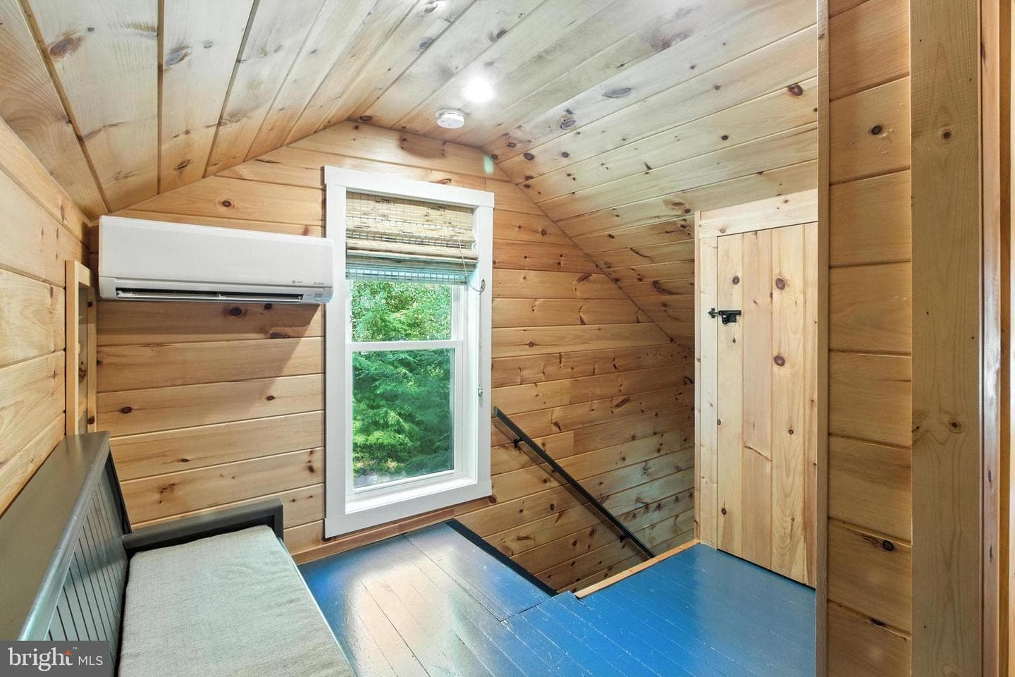 676 Westside Road photo 17