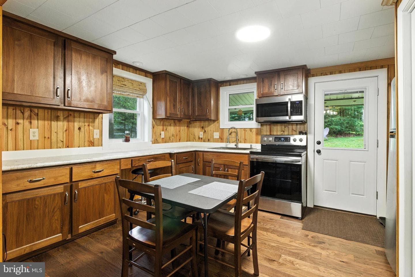 676 Westside Road photo 8