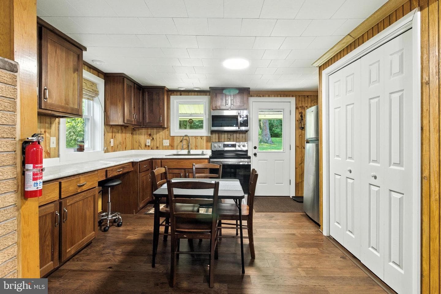 676 Westside Road photo 9