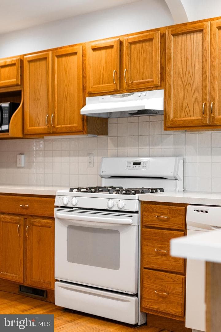 1101 W Beaver Avenue photo 16