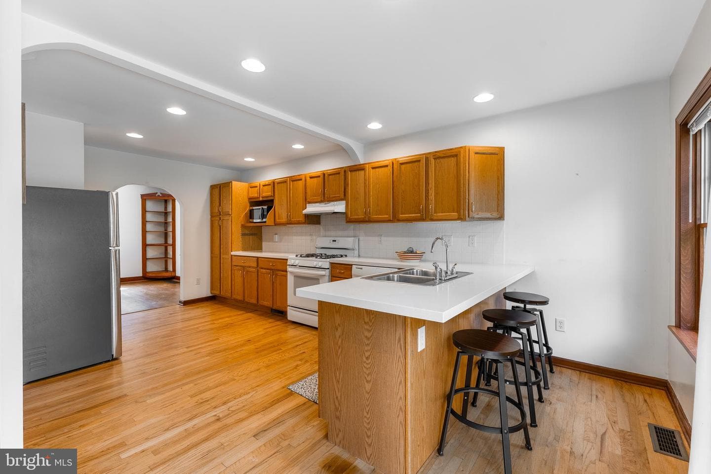 1101 W Beaver Avenue photo 17