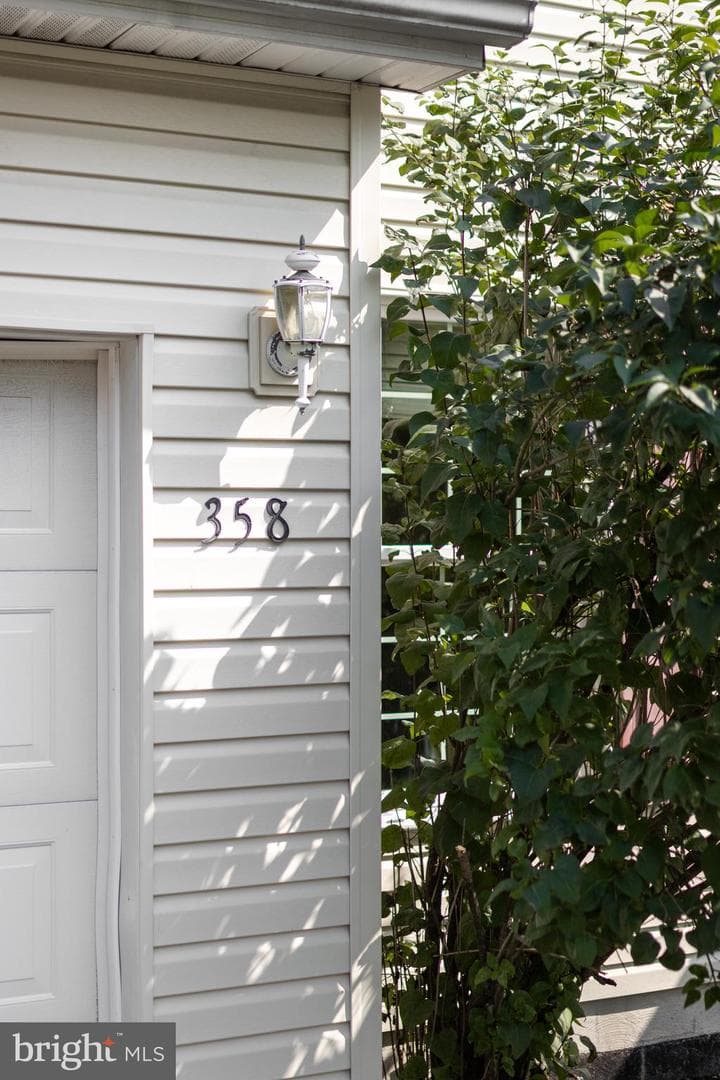 358 Baldwin Street photo 3