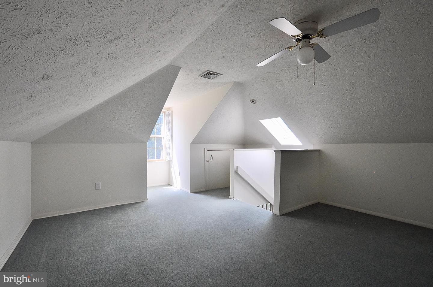 917 Hart Circle photo 11