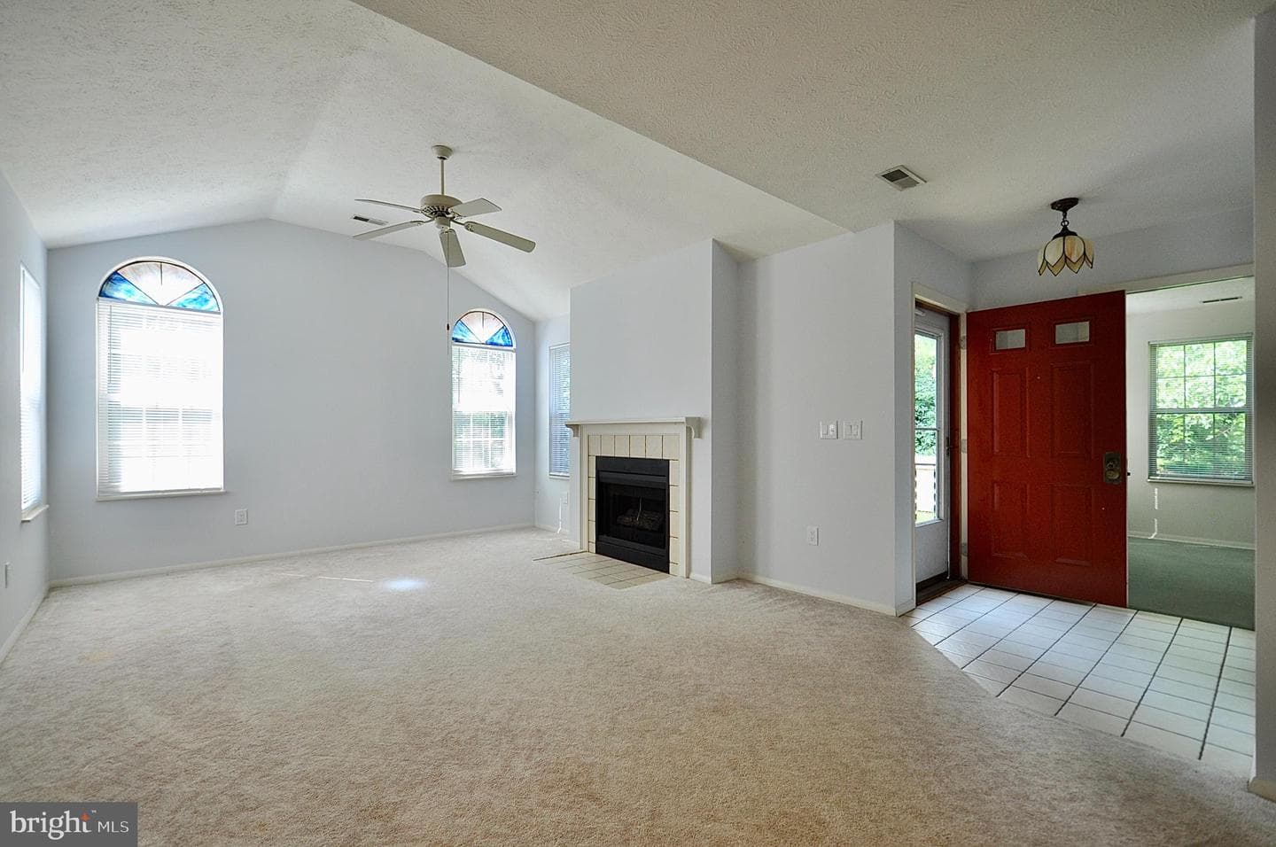 917 Hart Circle photo 3