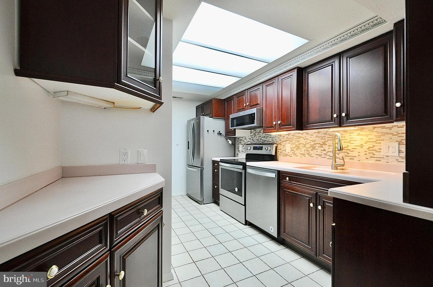 917 Hart Circle photo 4