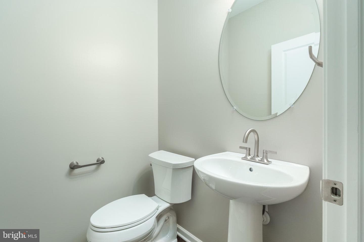 202 Phoebe Road photo 9