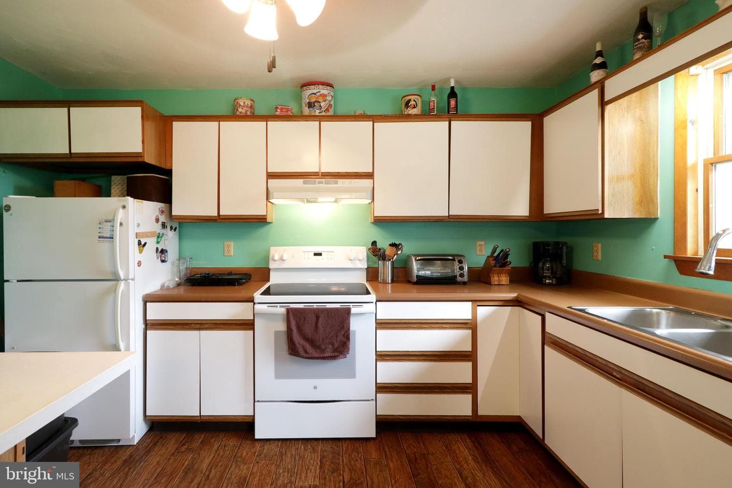 250 1st Avenue photo 12