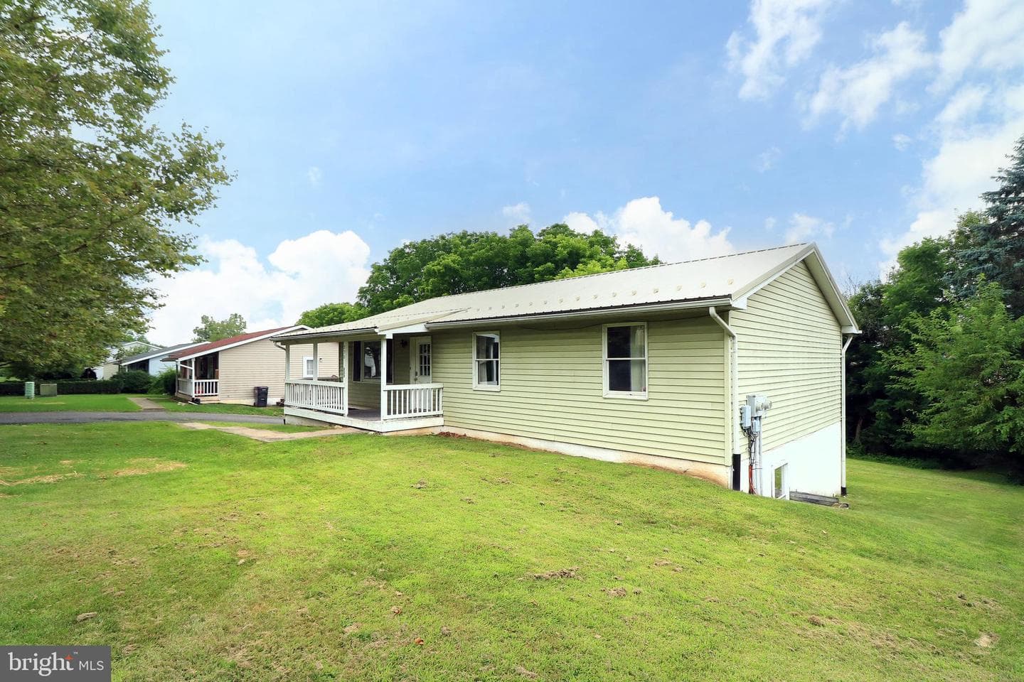 250 1st Avenue photo 2