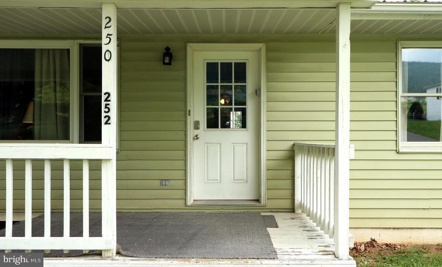 250 1st Avenue photo 3