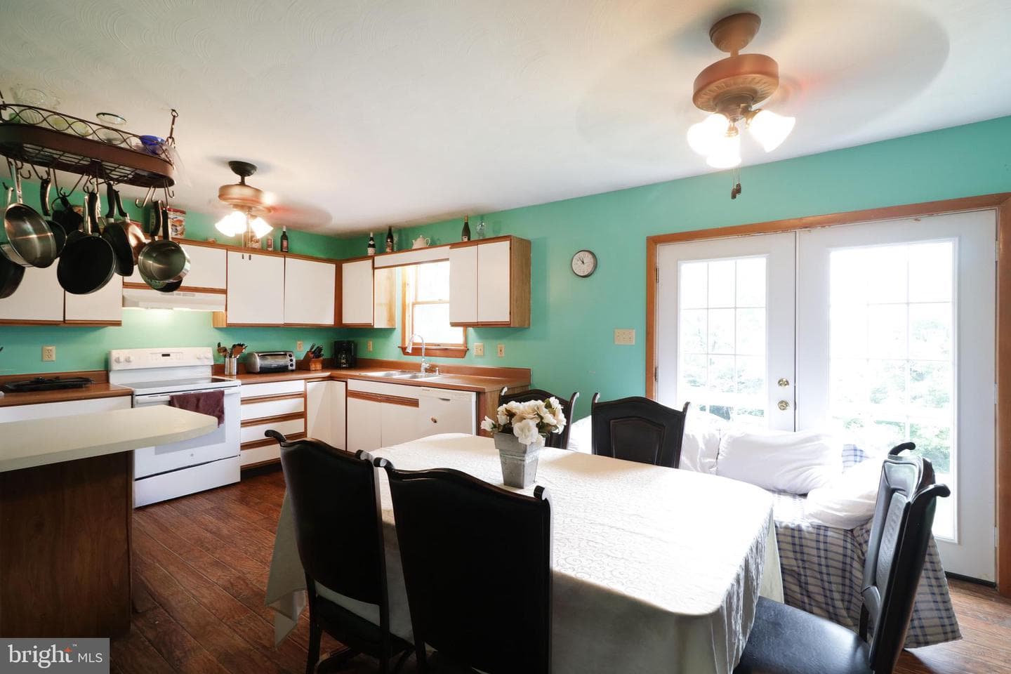 250 1st Avenue photo 9