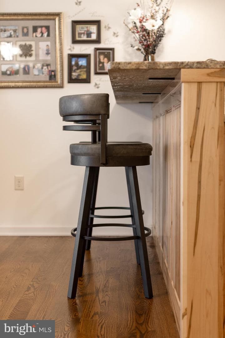 120 Emma Court photo 16