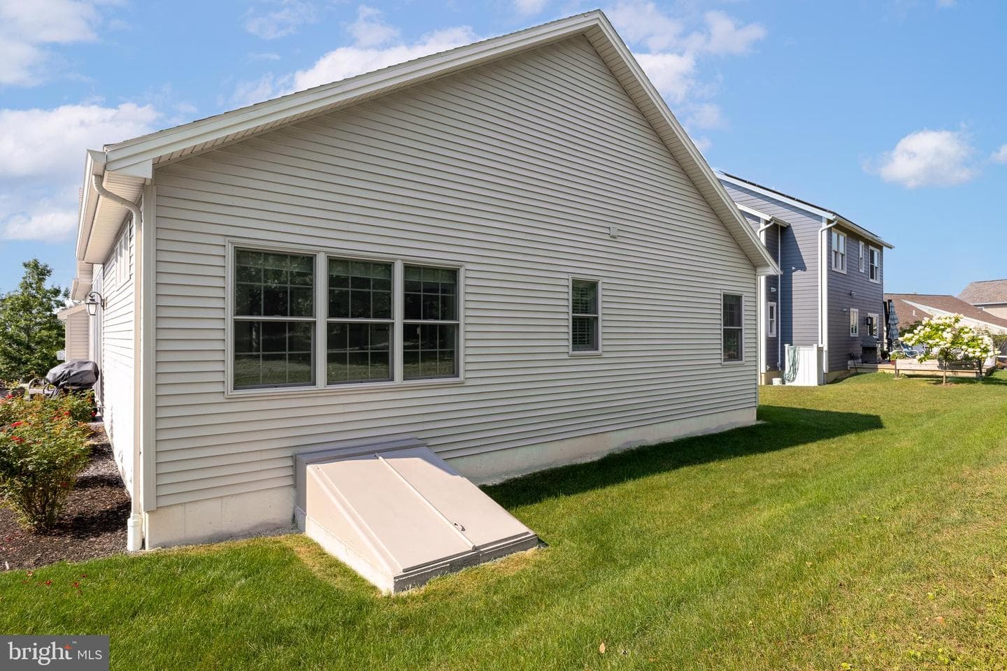 120 Emma Court photo 41