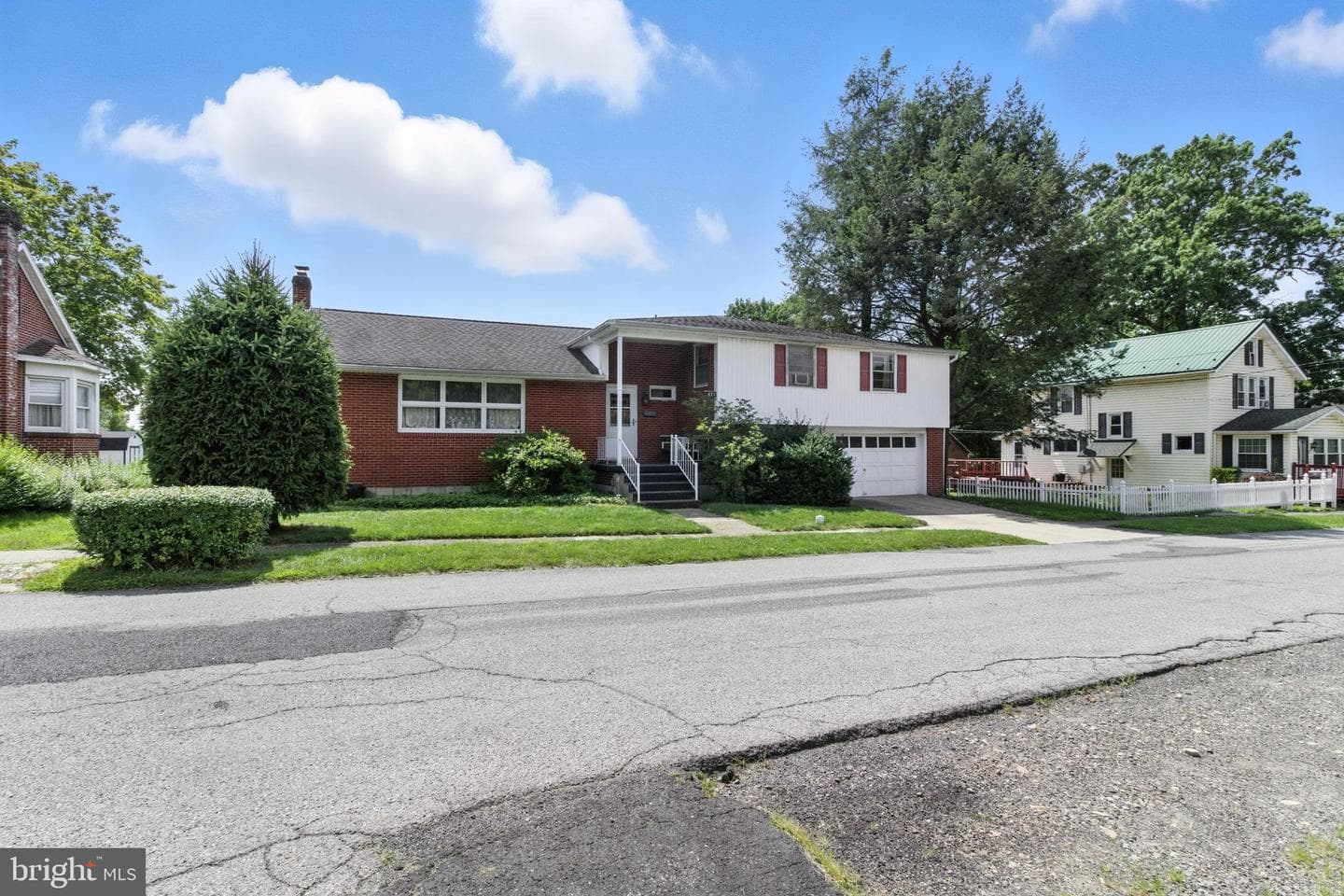 415 S 4th Street photo 2