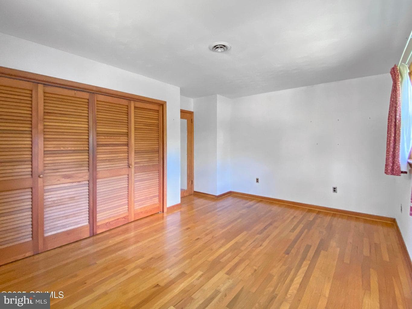 915 Woodland Drive photo 10