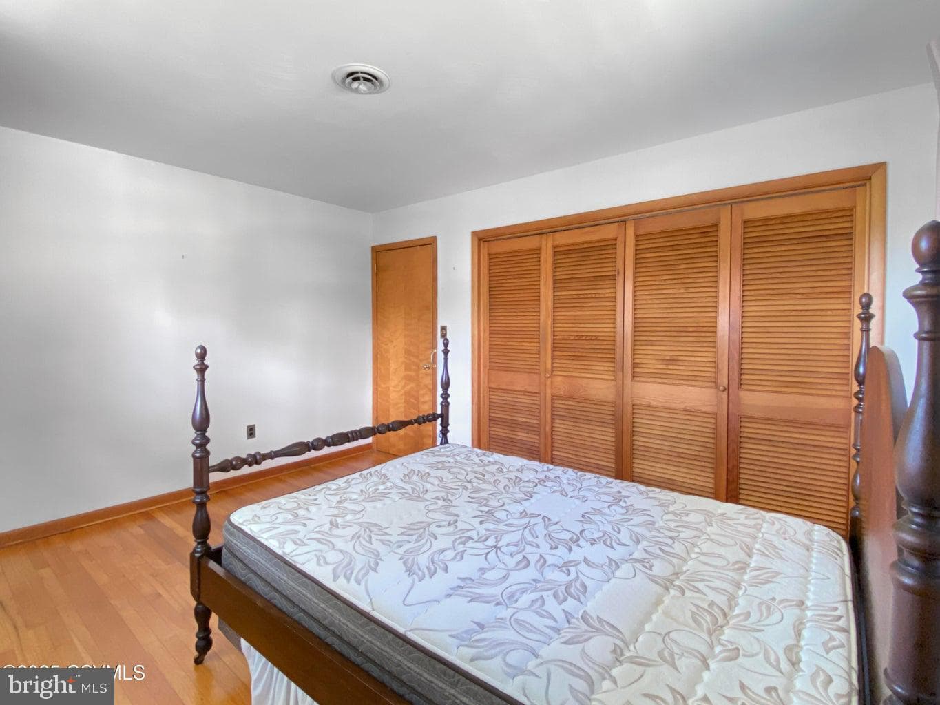 915 Woodland Drive photo 12