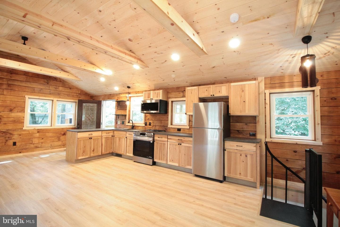 125 Eagles Nest Road photo 2