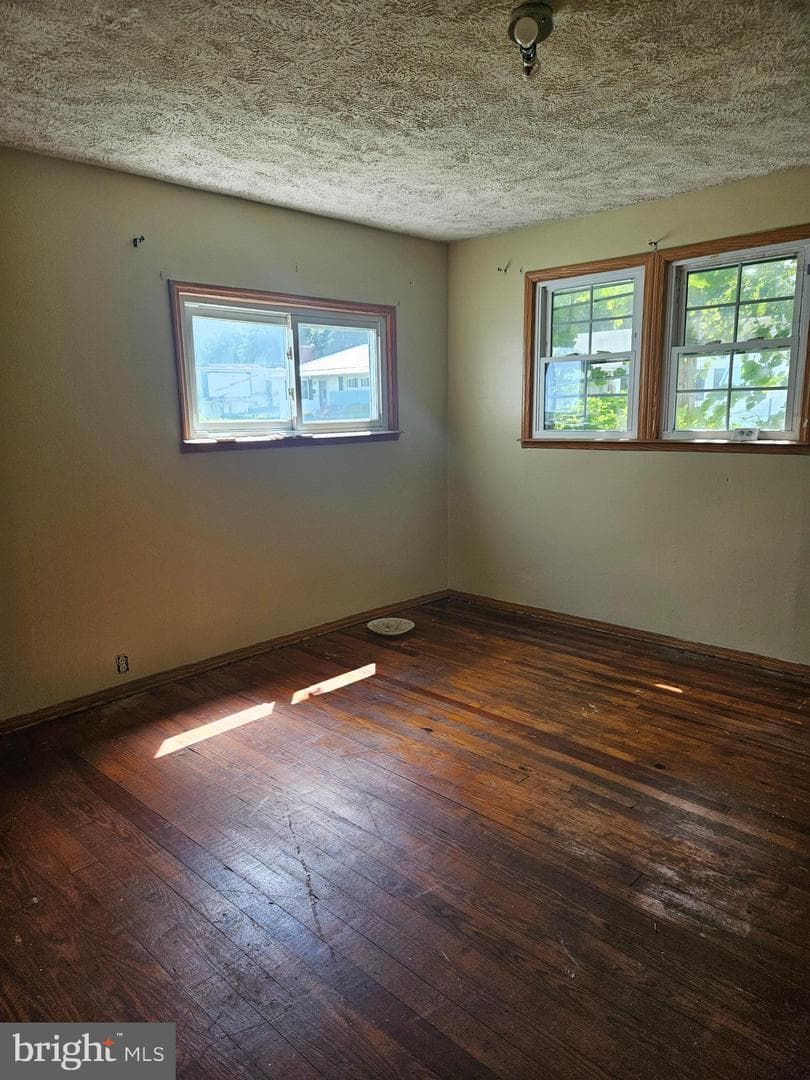 113 Locust Street photo 12