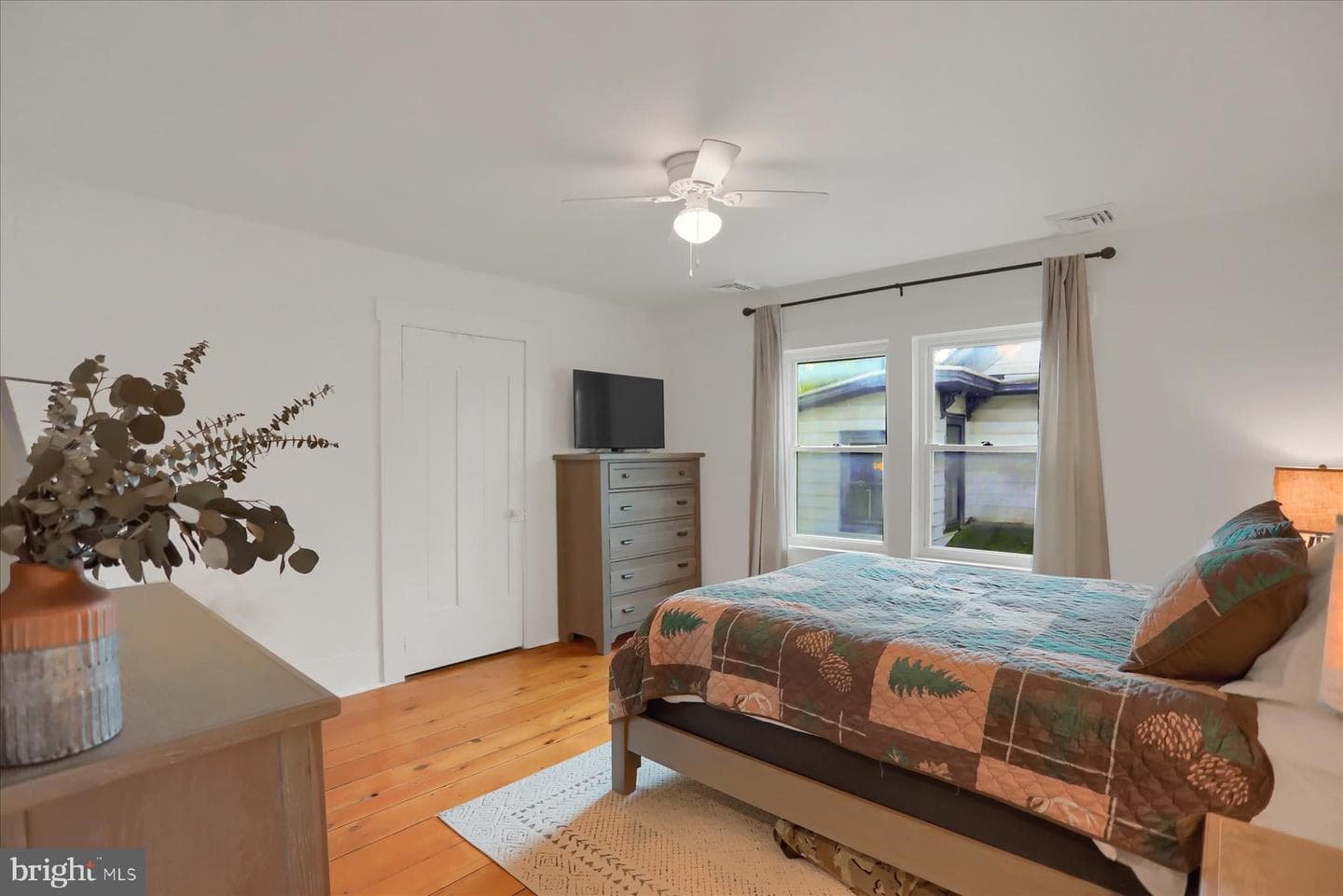 123 Penn Street photo 22