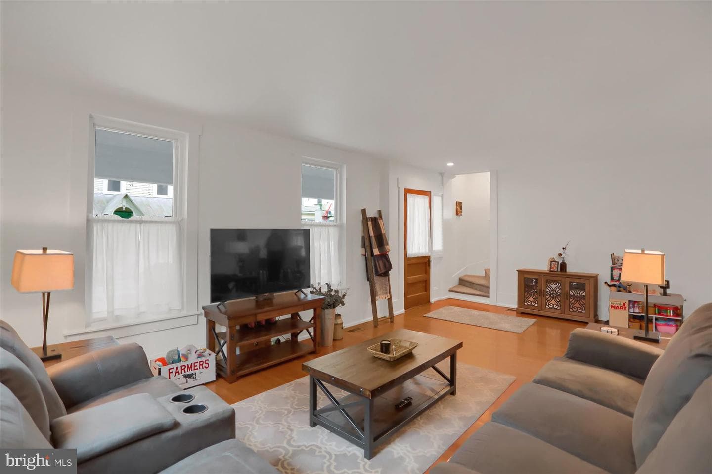 123 Penn Street photo 7