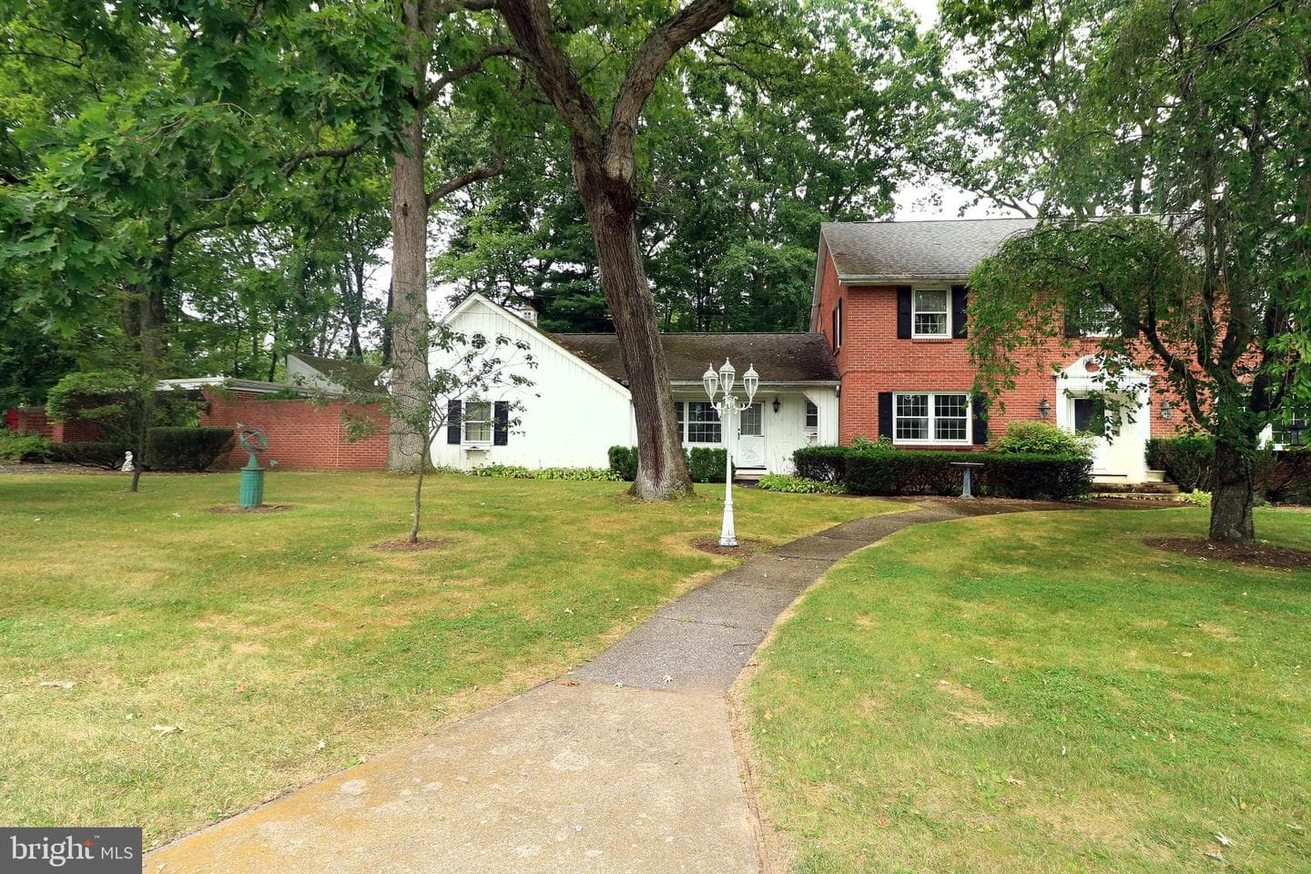 935 Oak Ridge Ave photo 2