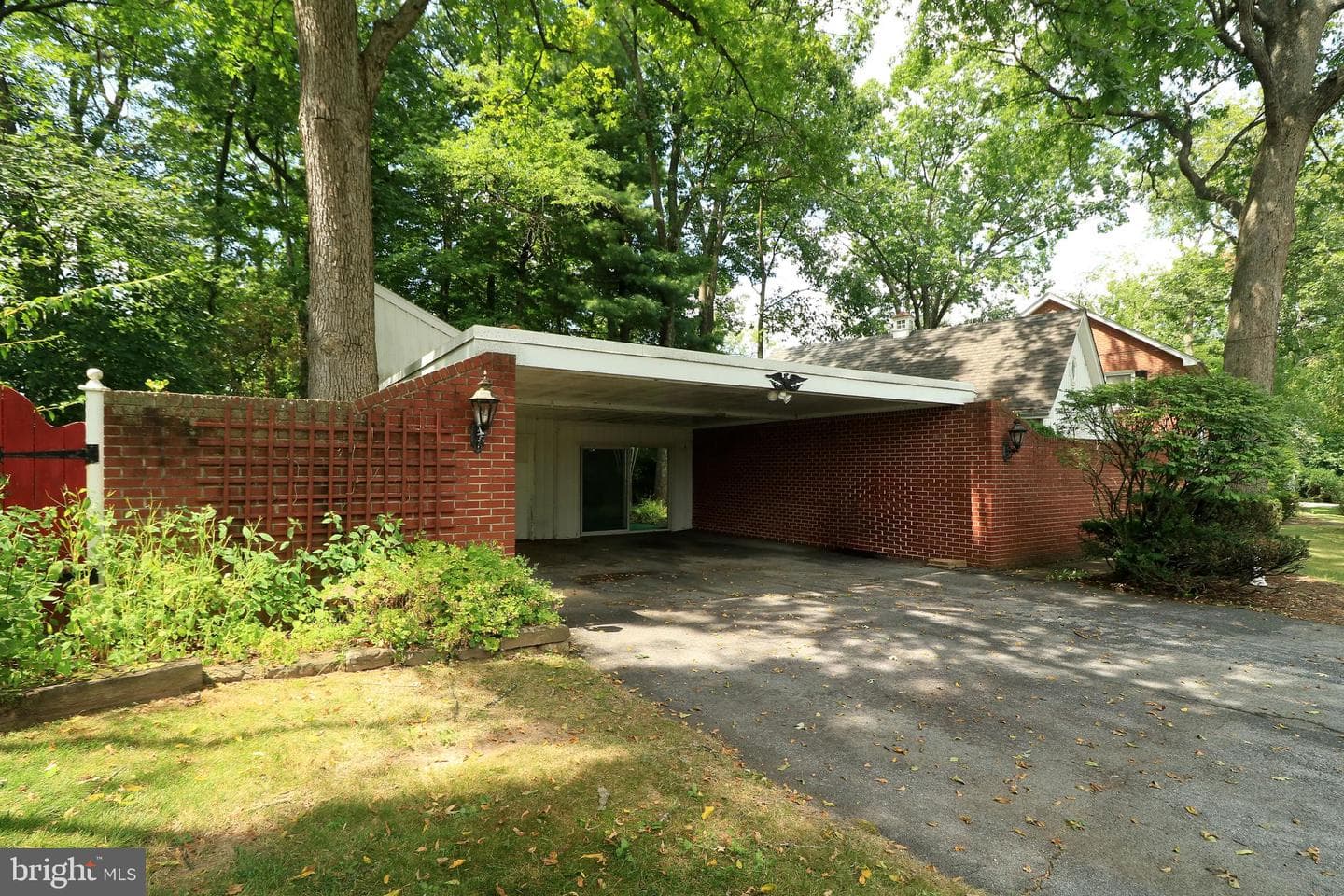 935 Oak Ridge Ave photo 58