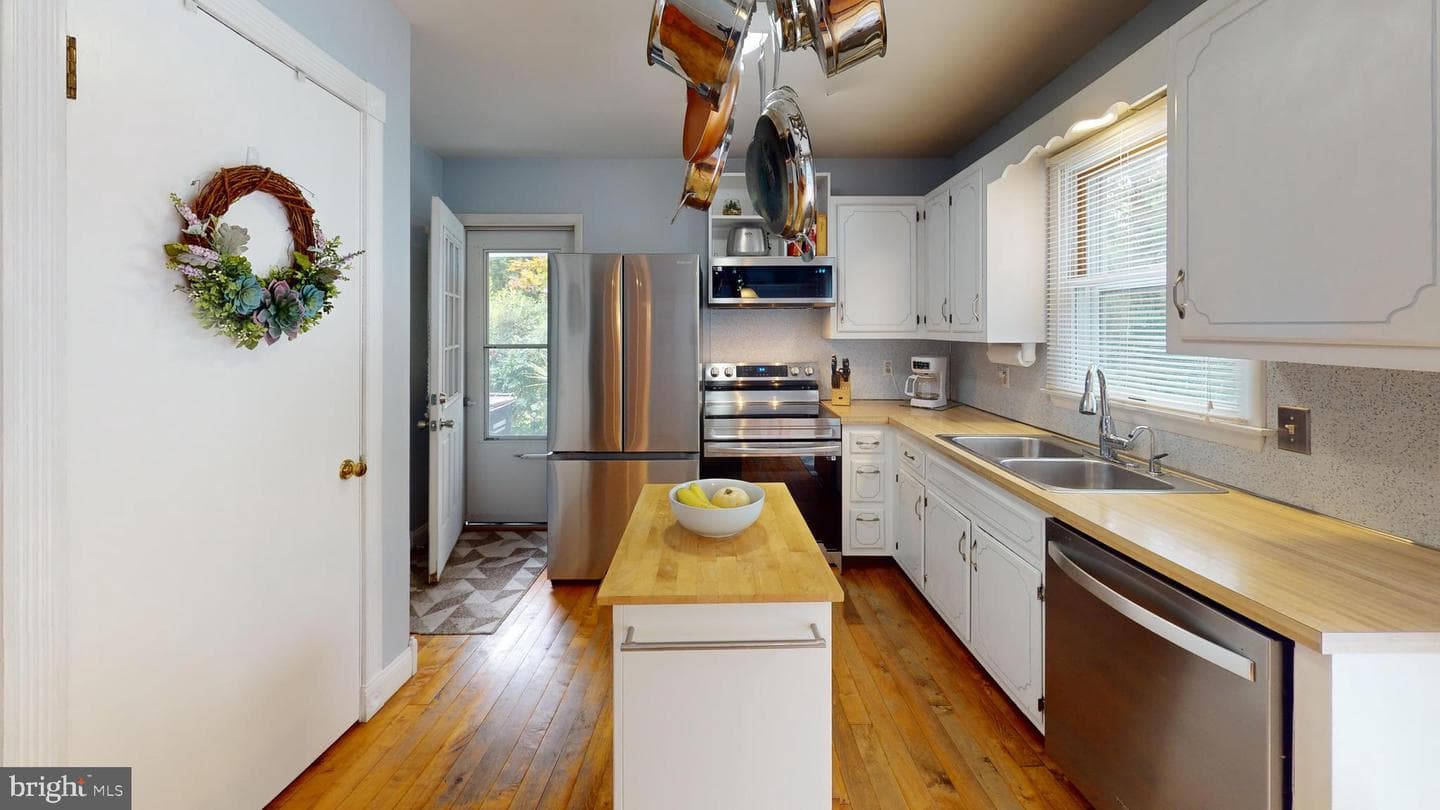 133 Creekside Drive photo 6