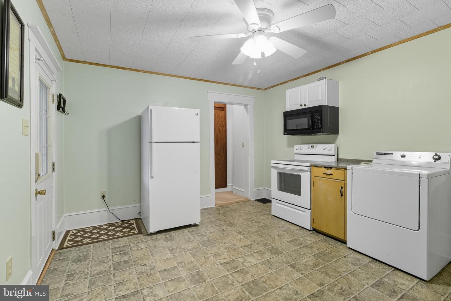 645 W Water Street photo 18