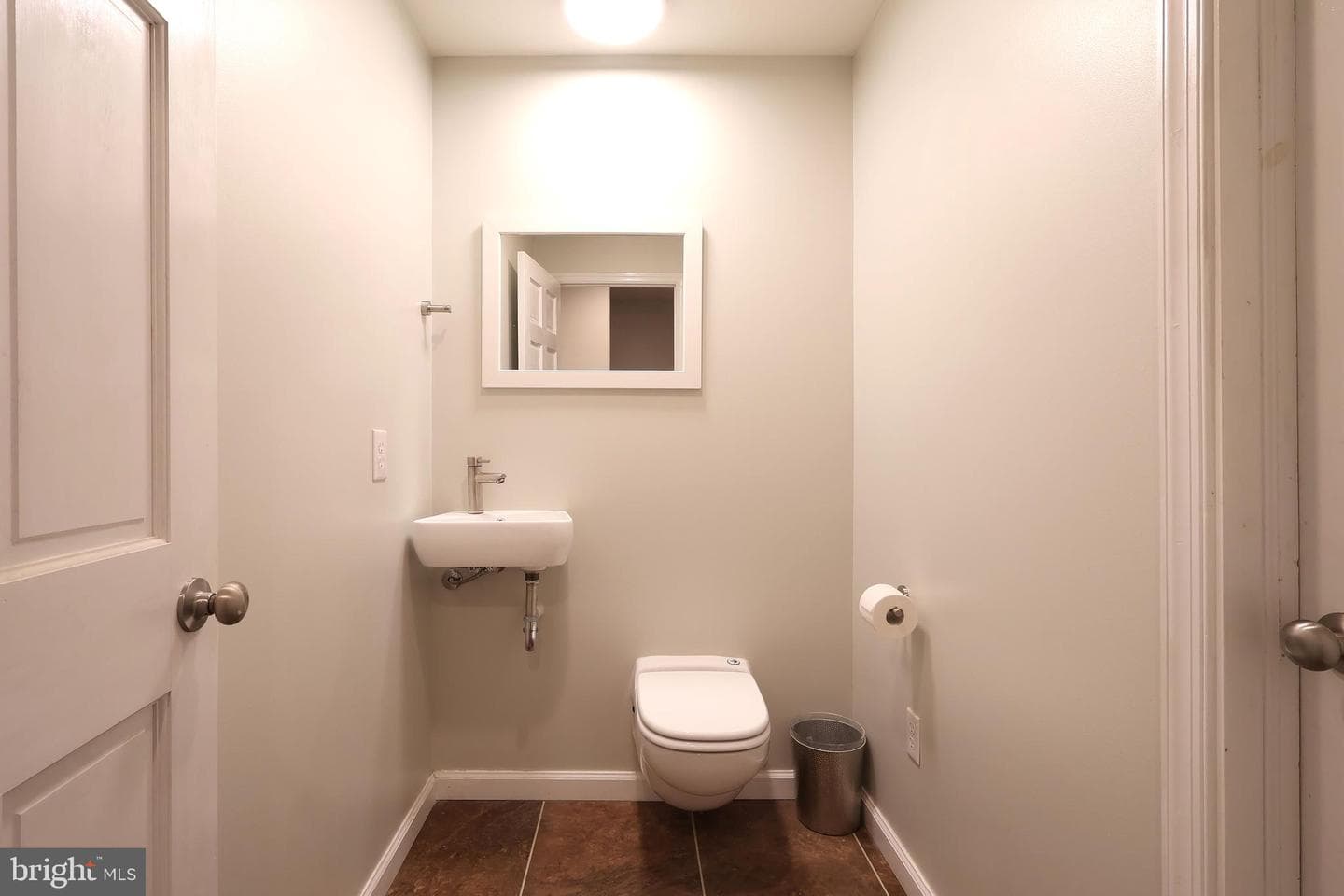 652 B Oakwood Avenue photo 26