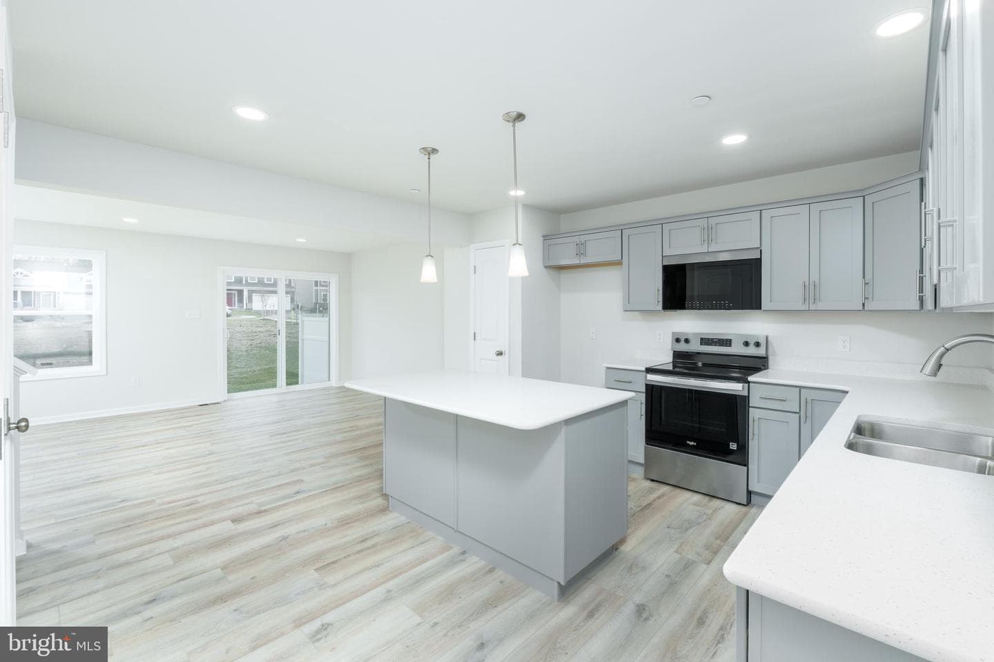 136 Dolomite Drive photo 3