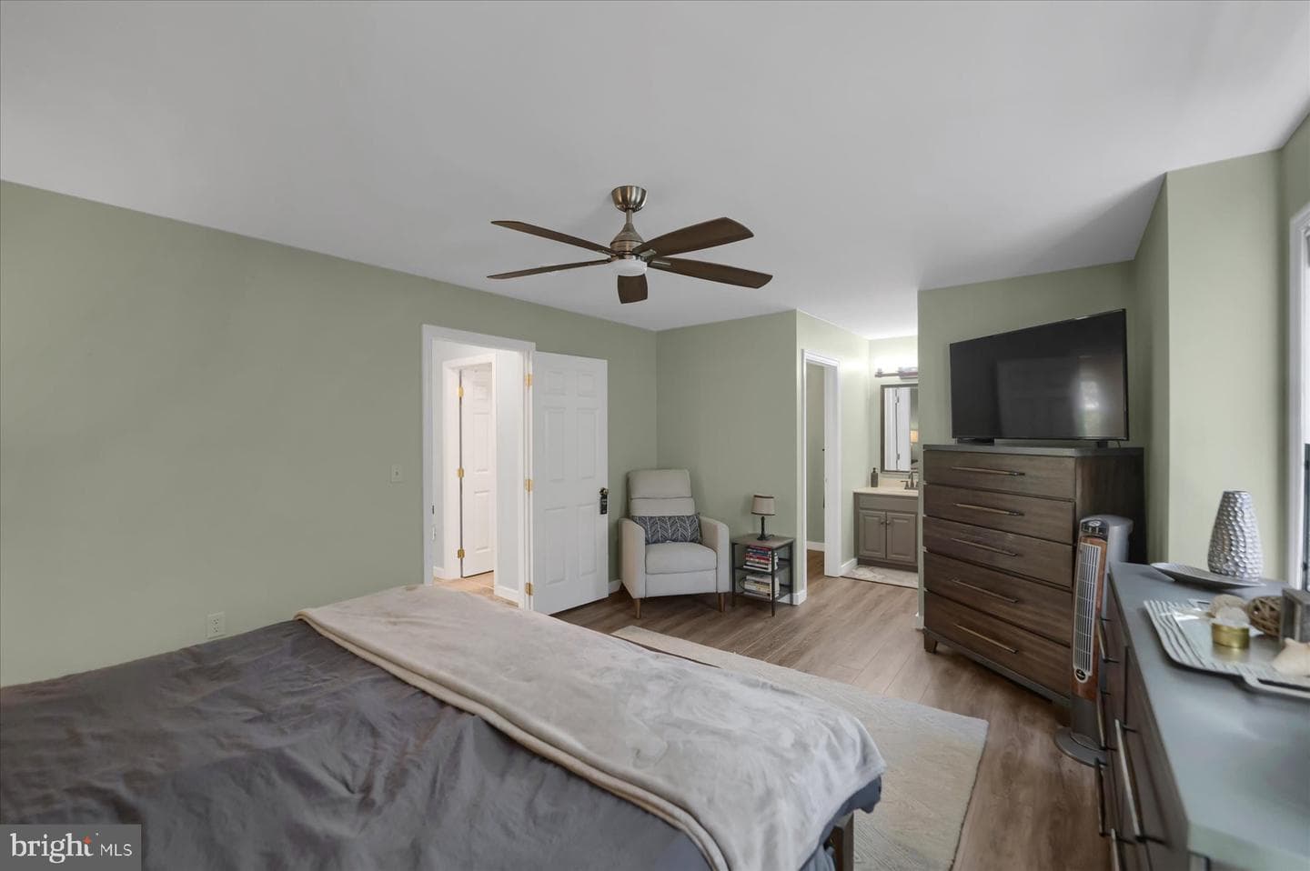 144 Kenley Court photo 18
