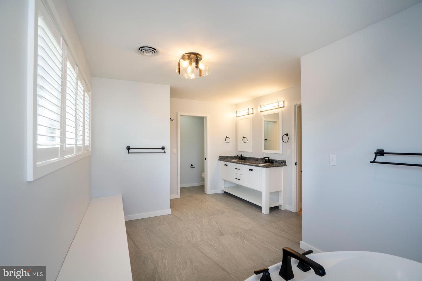 140 Pepperberry Lane photo 64