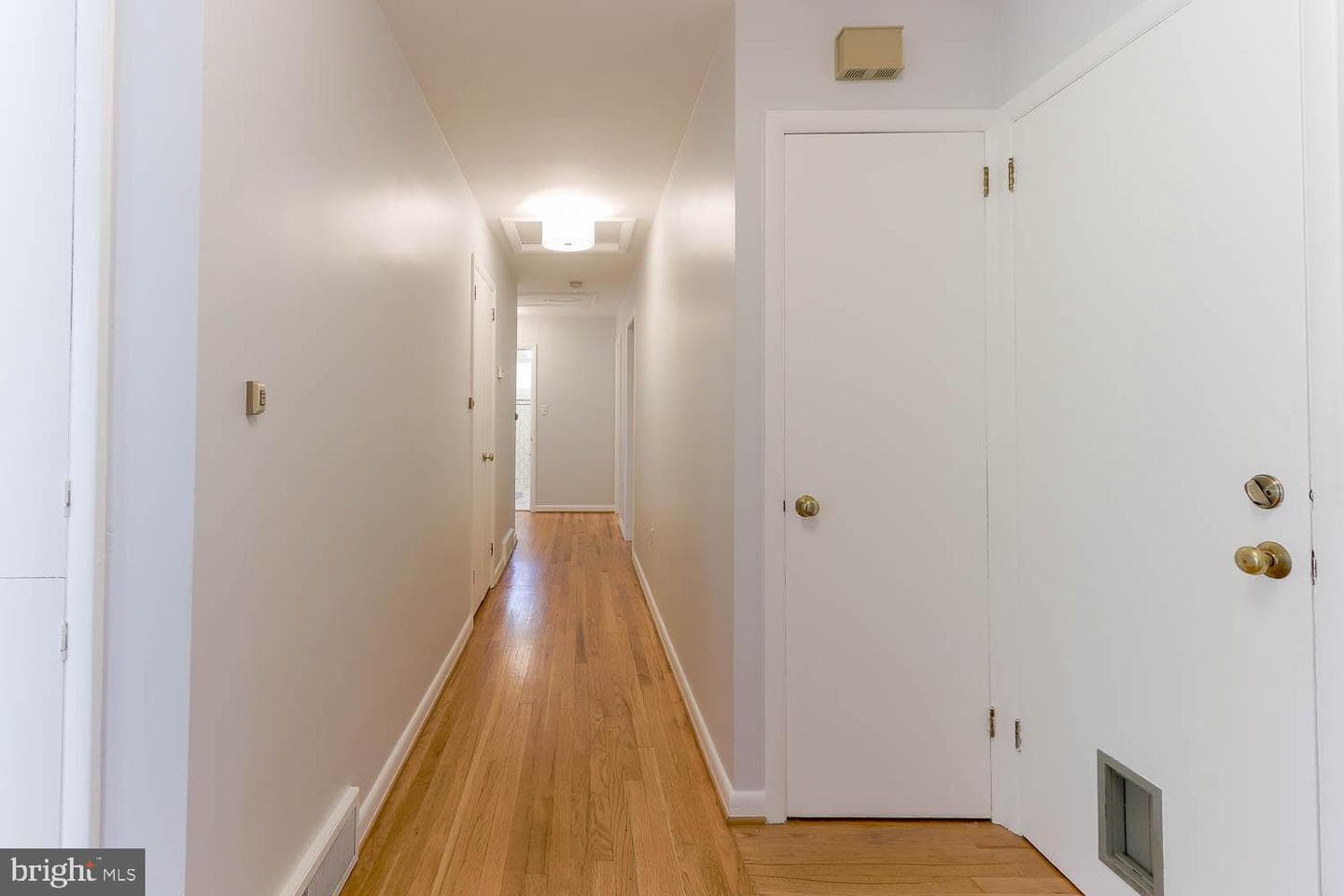 416 E Irvin Avenue photo 11