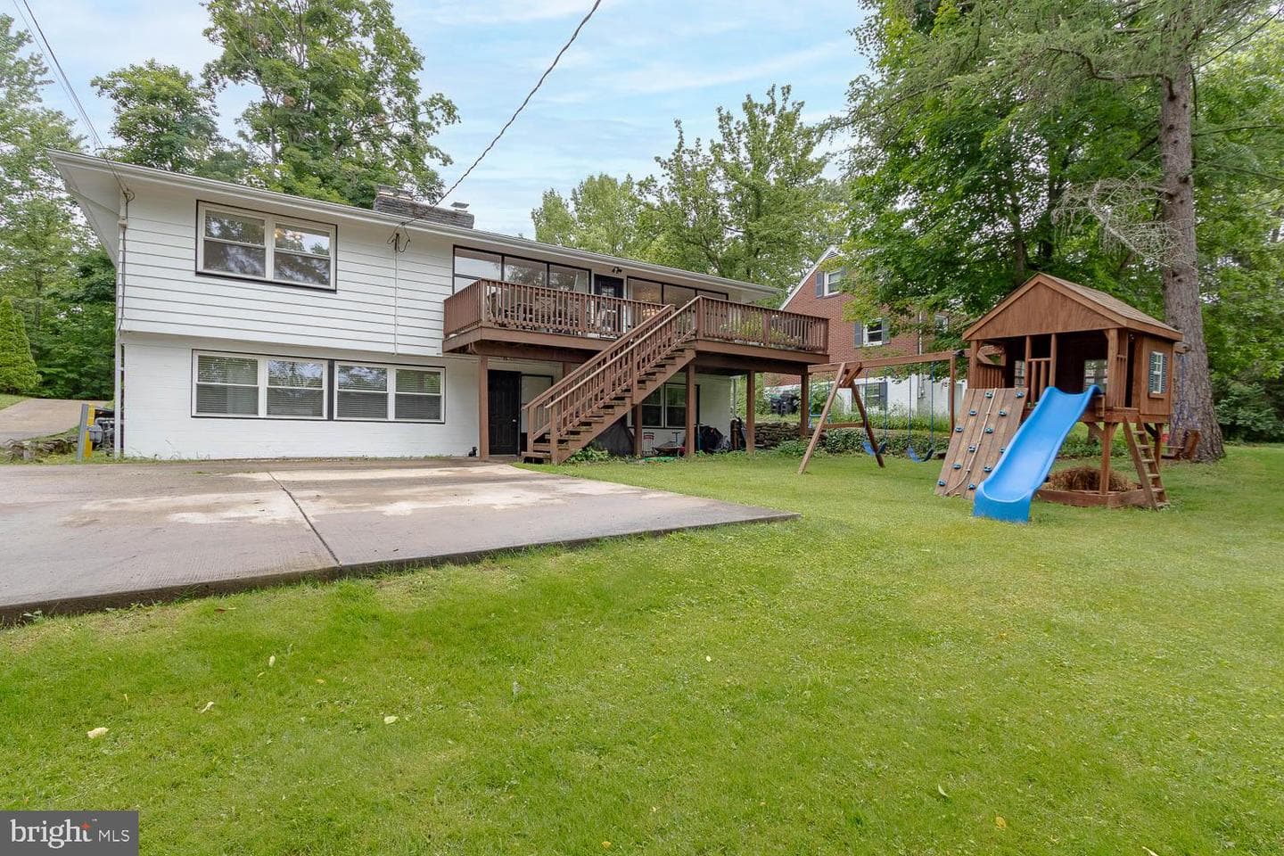 416 E Irvin Avenue photo 37