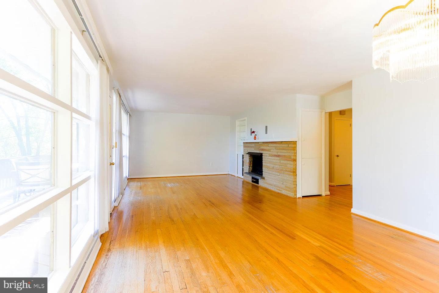 416 E Irvin Avenue photo 5
