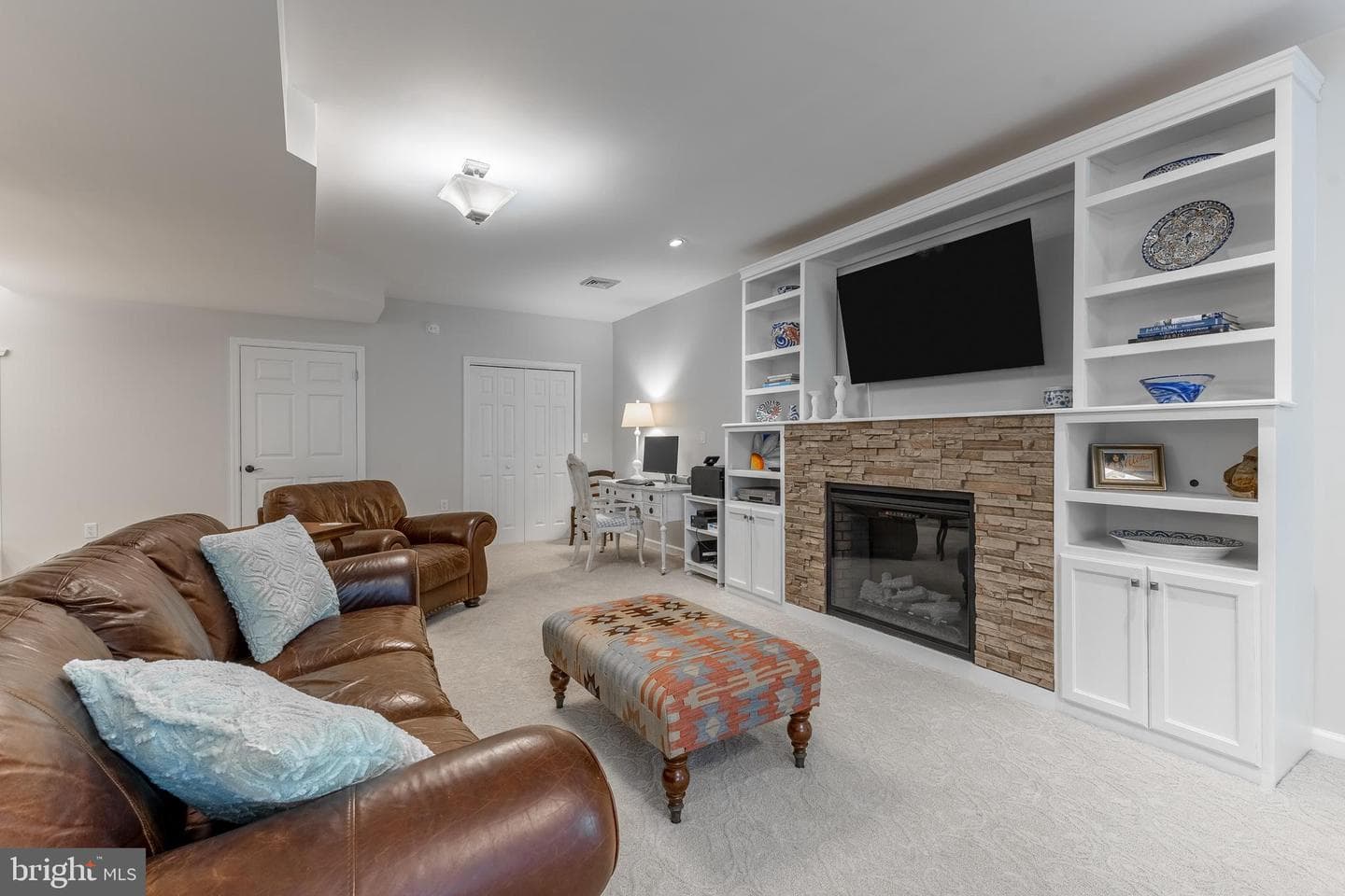75 Emma Court photo 40