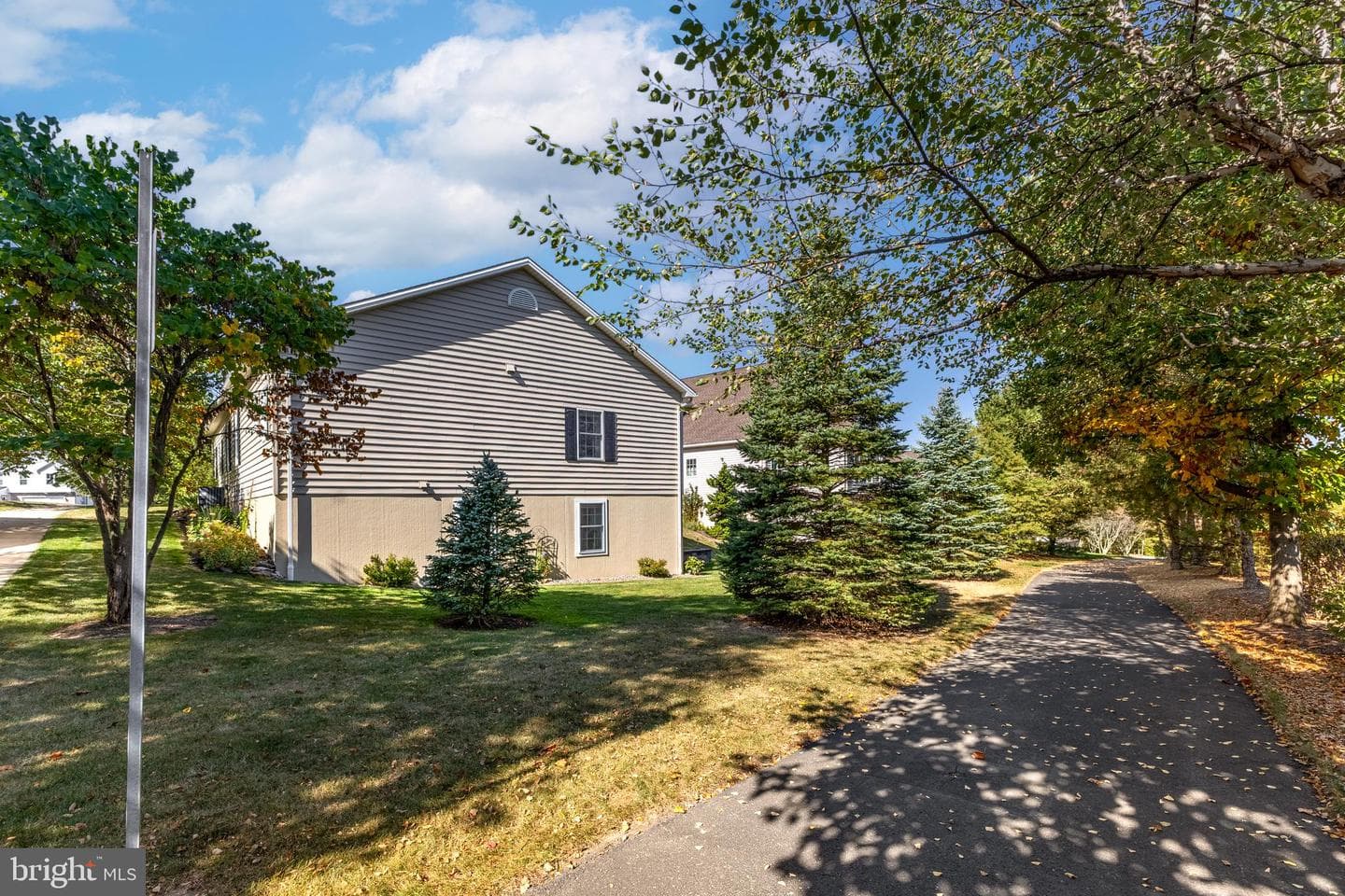 75 Emma Court photo 48