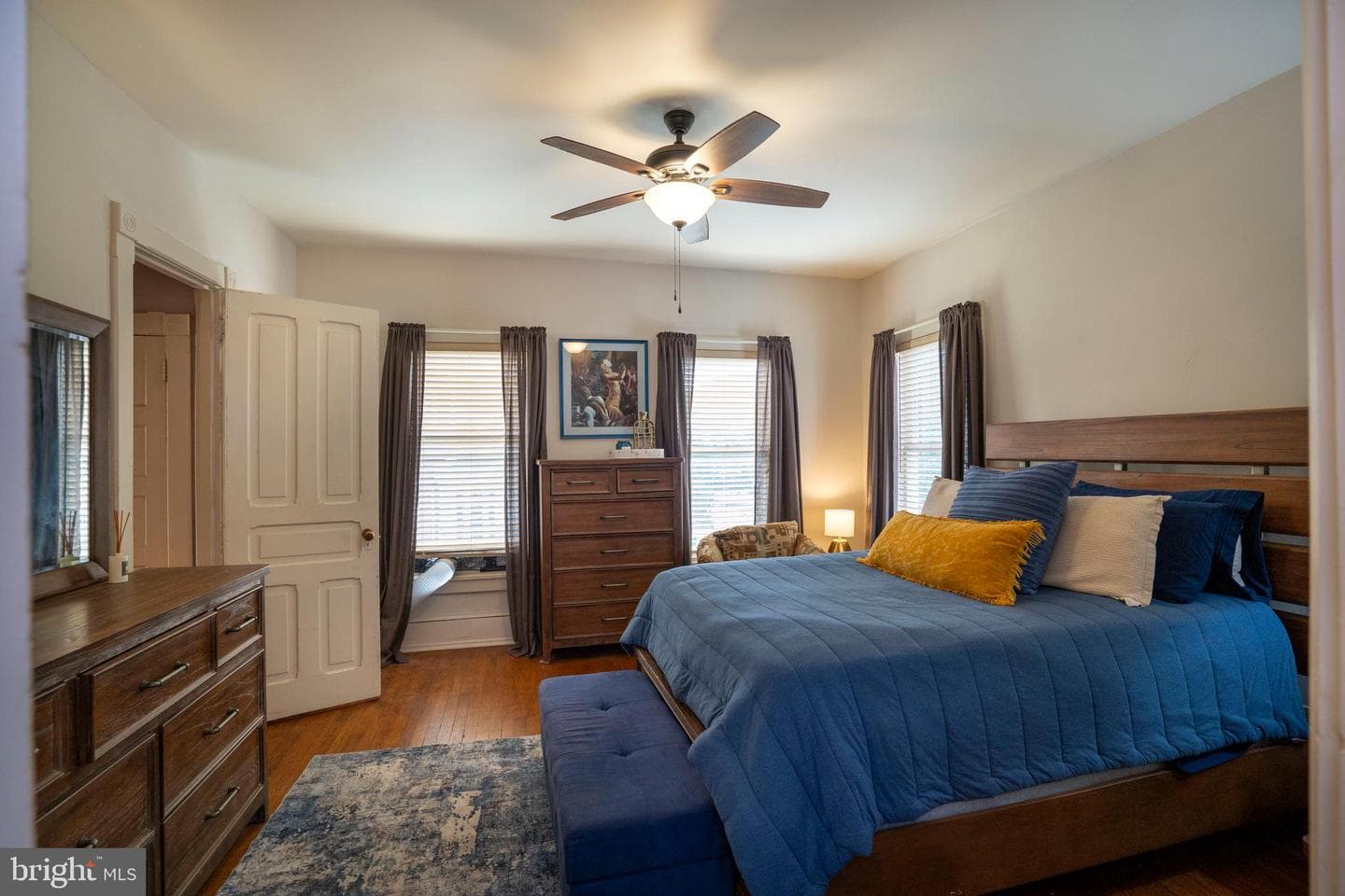 140 E Linn Street photo 62