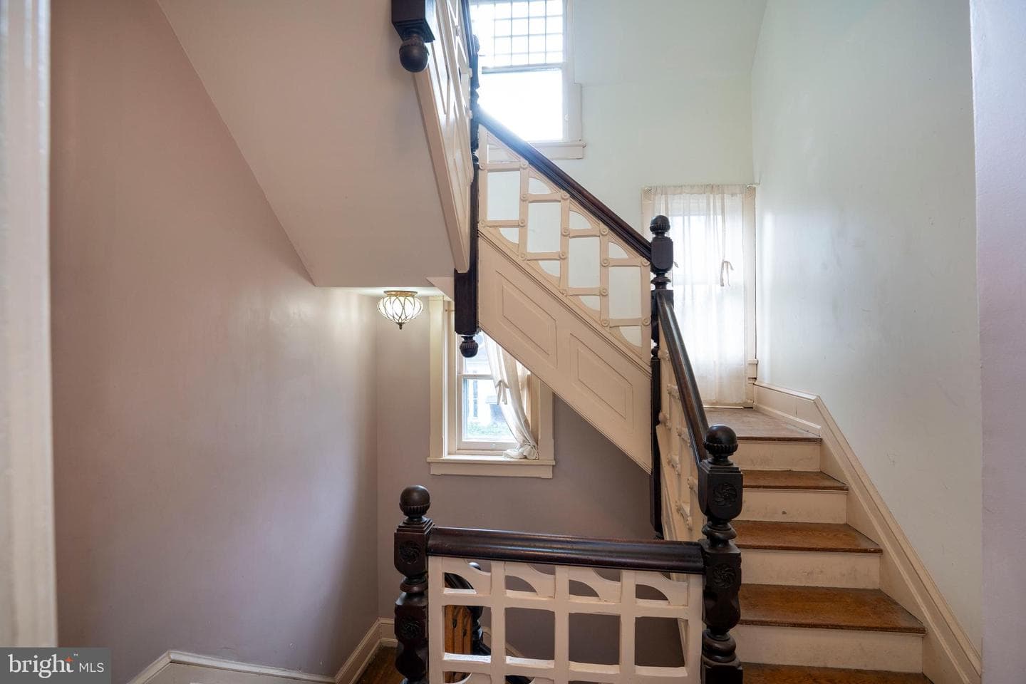 140 E Linn Street photo 69