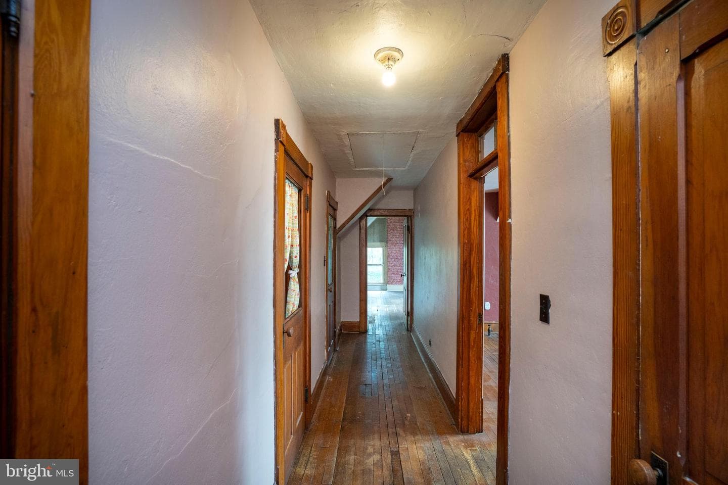 140 E Linn Street photo 73