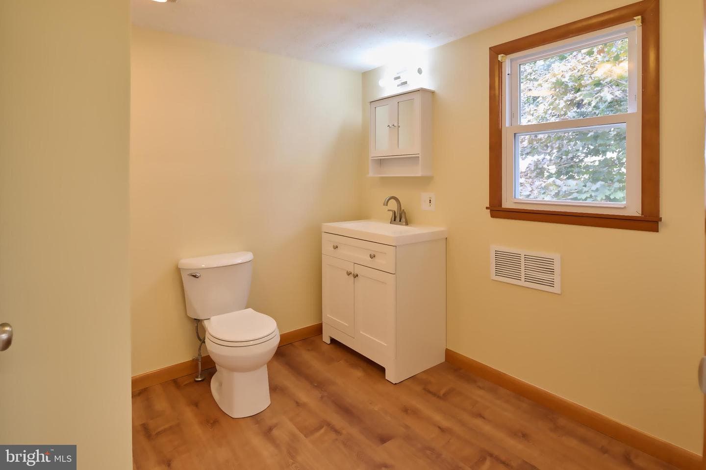 153 Cooper Street photo 16