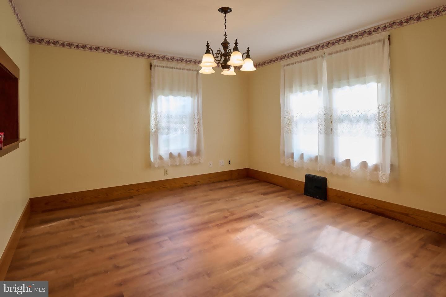 153 Cooper Street photo 5
