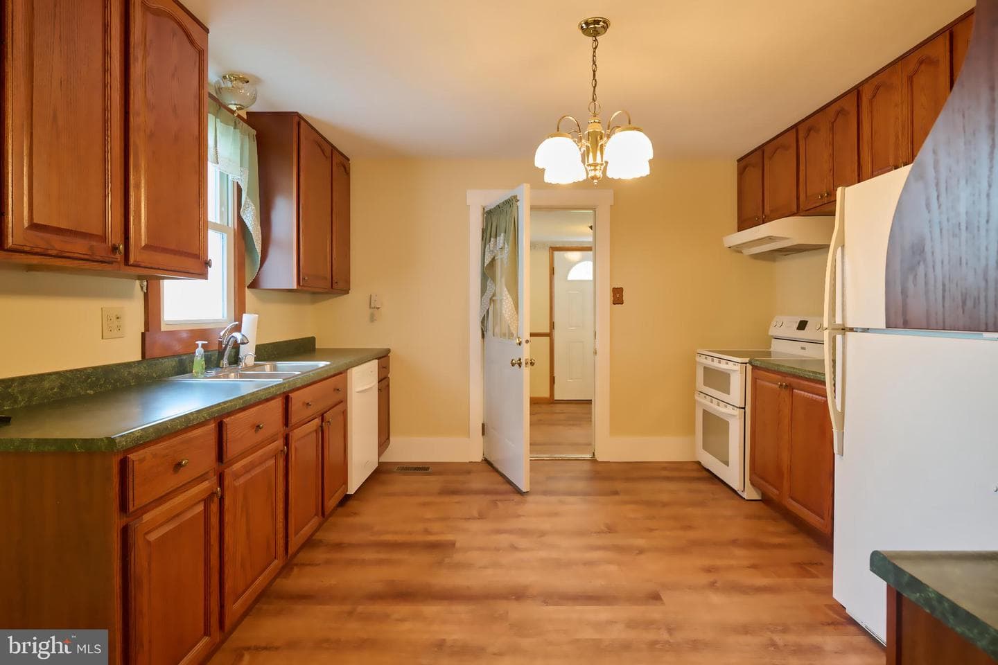 153 Cooper Street photo 7