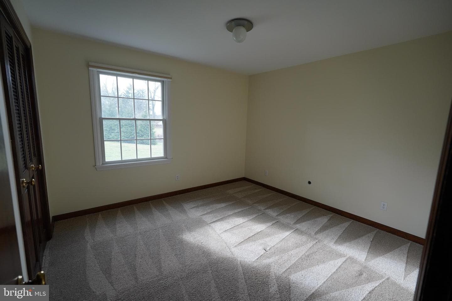 212 Seneca Circle photo 11