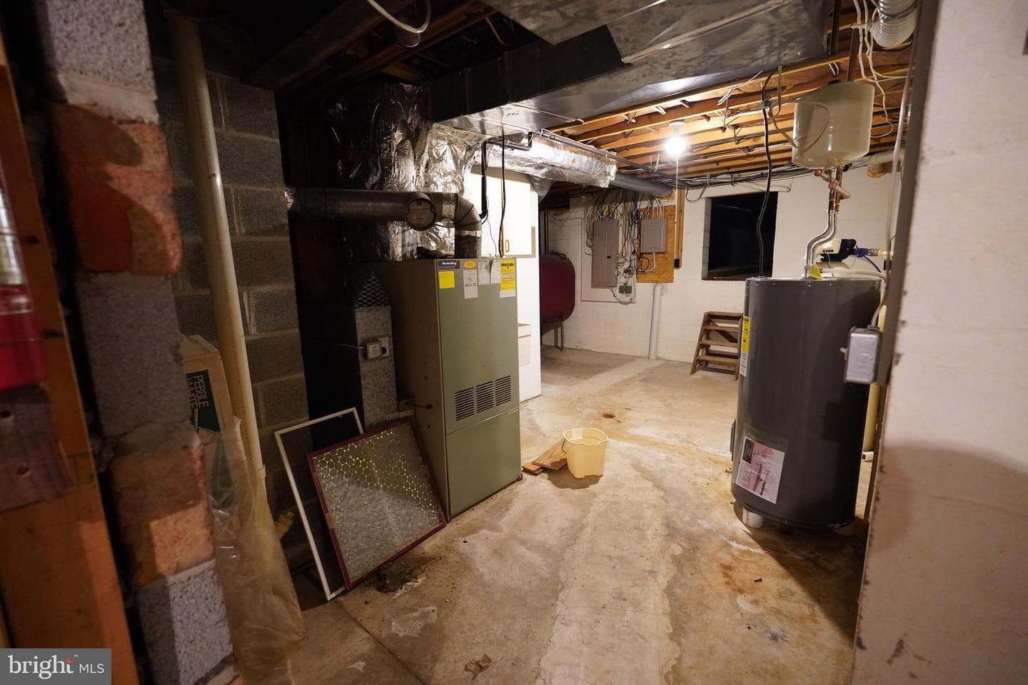 212 Seneca Circle photo 25