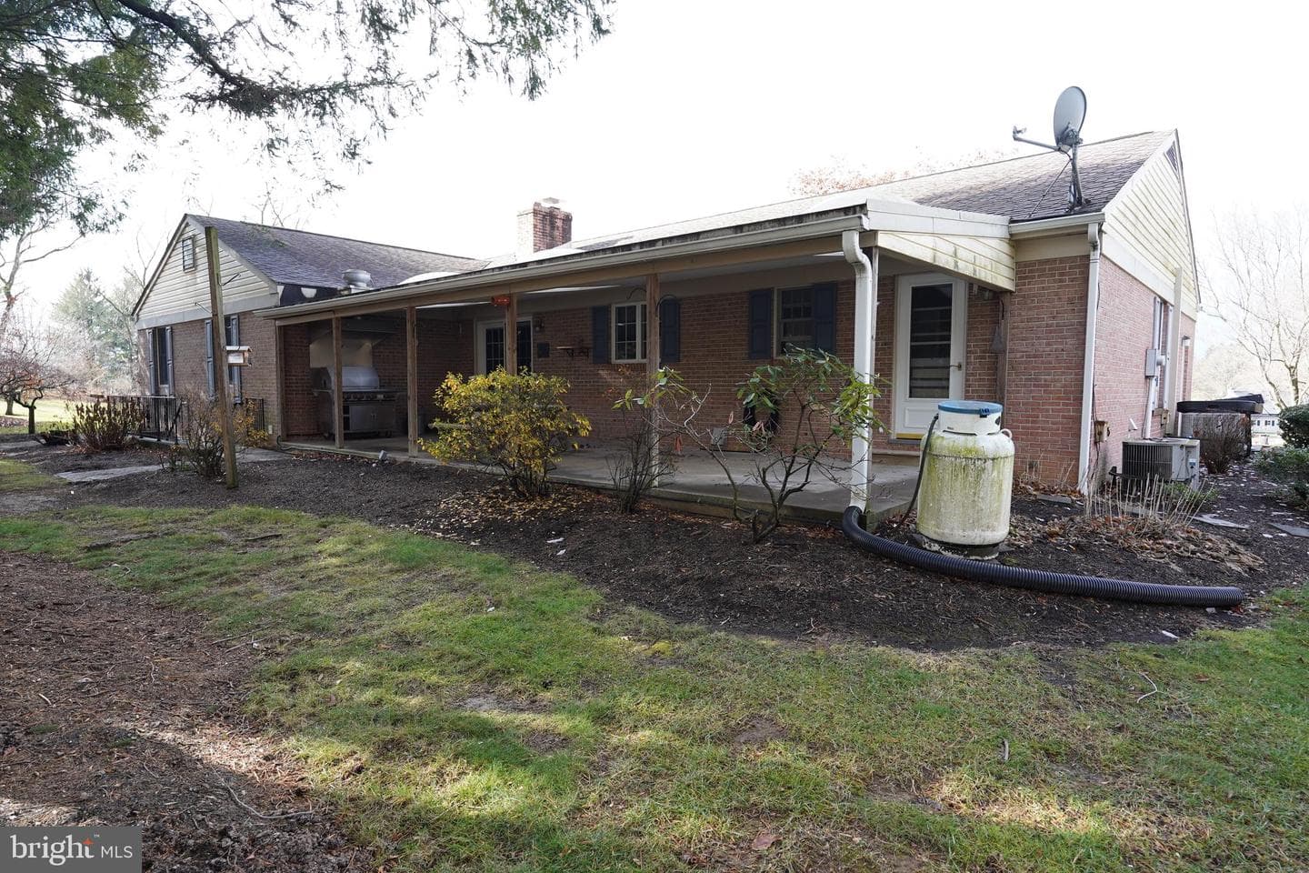 212 Seneca Circle photo 27