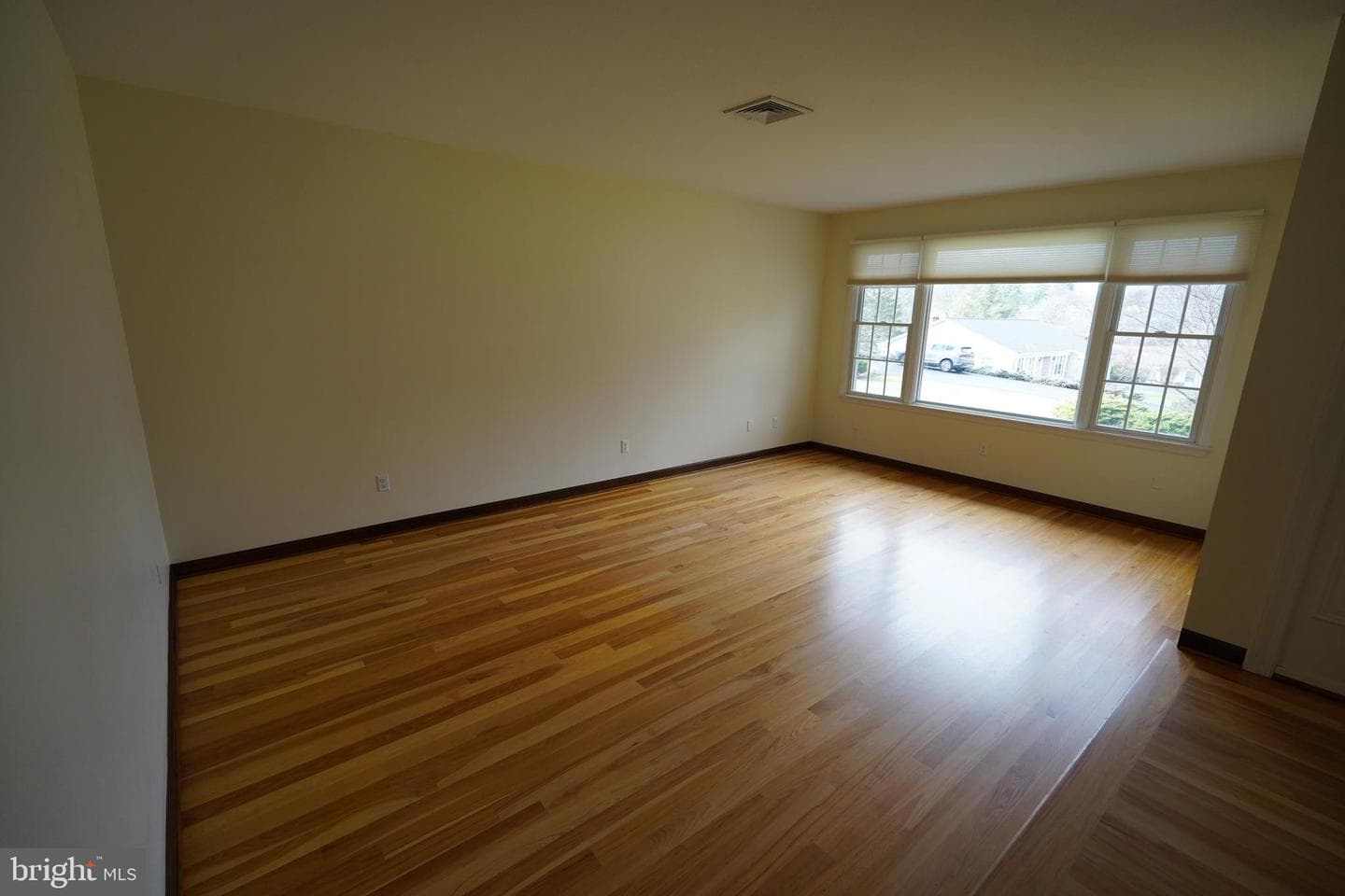 212 Seneca Circle photo 4