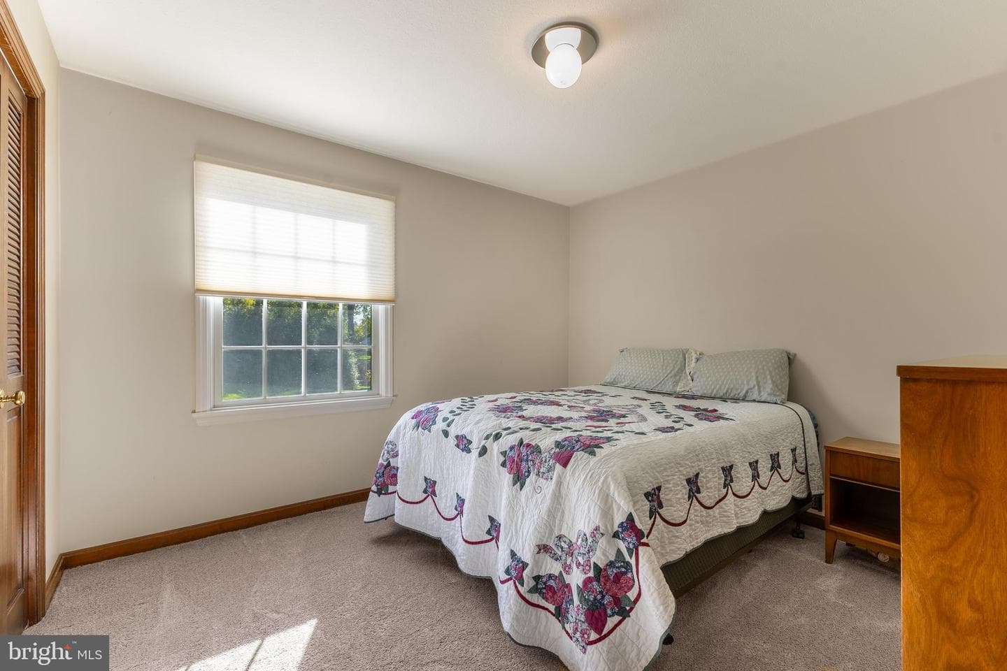 212 Seneca Circle photo 44