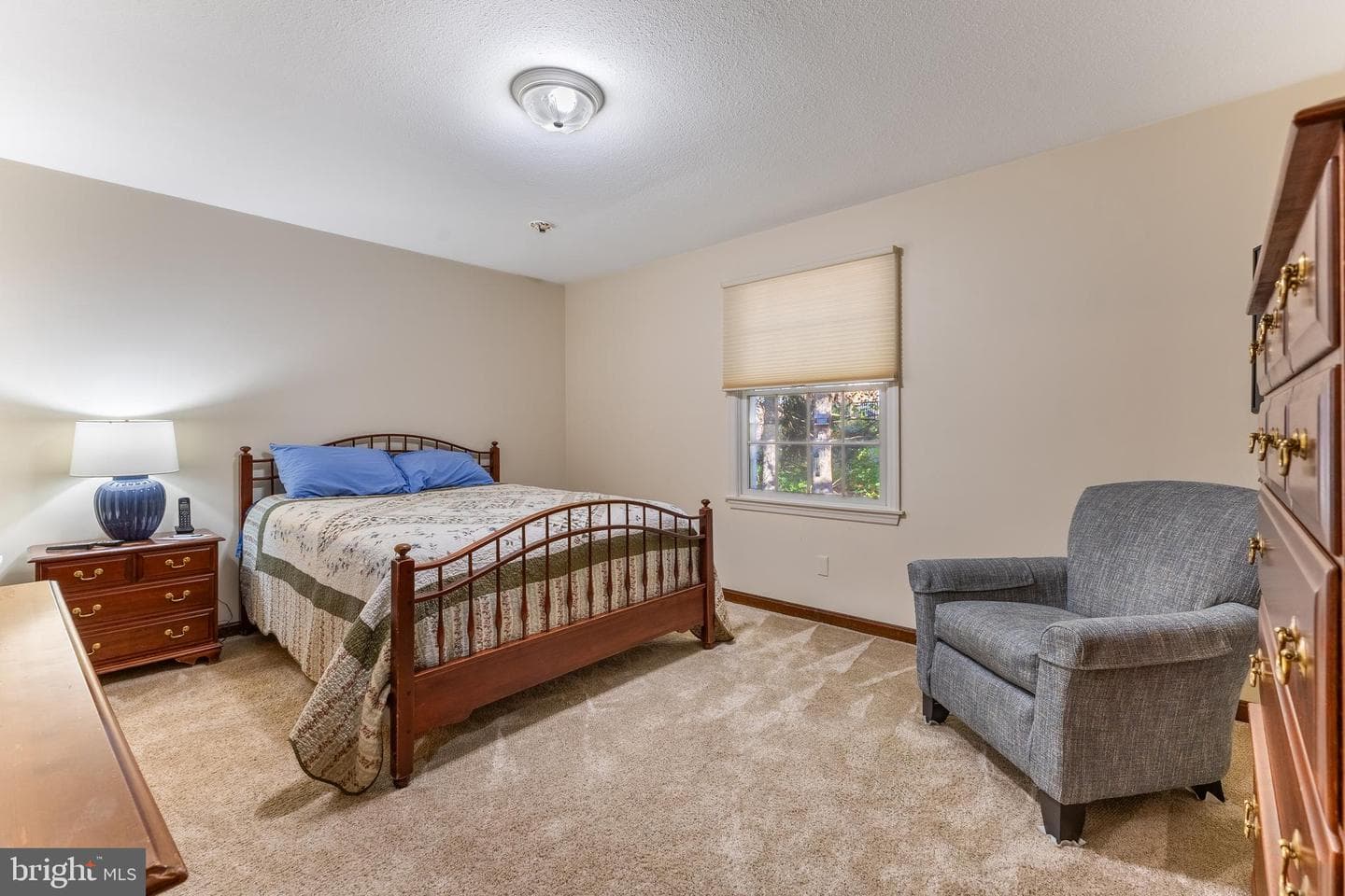 212 Seneca Circle photo 46